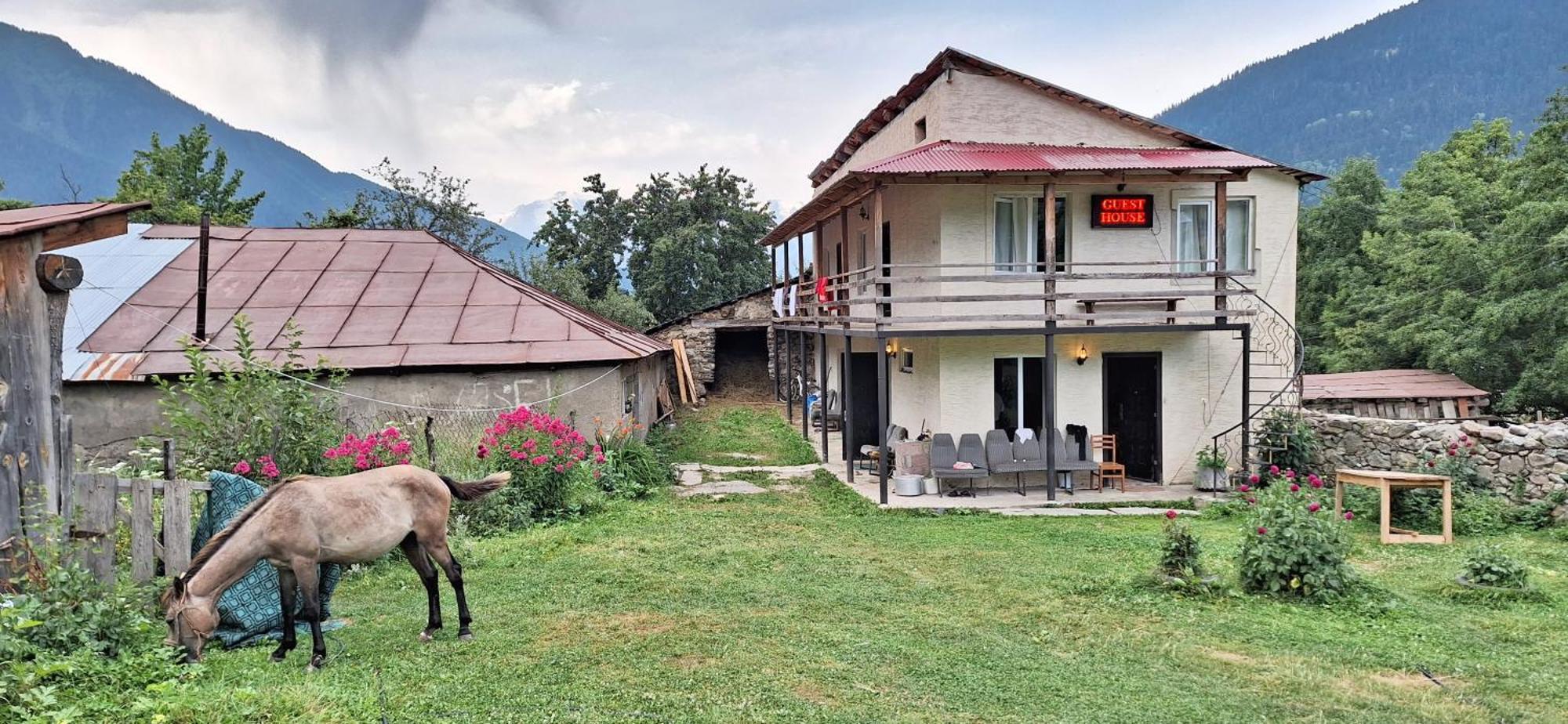 Iason Guest House In Mazeri Mestia Exteriér fotografie