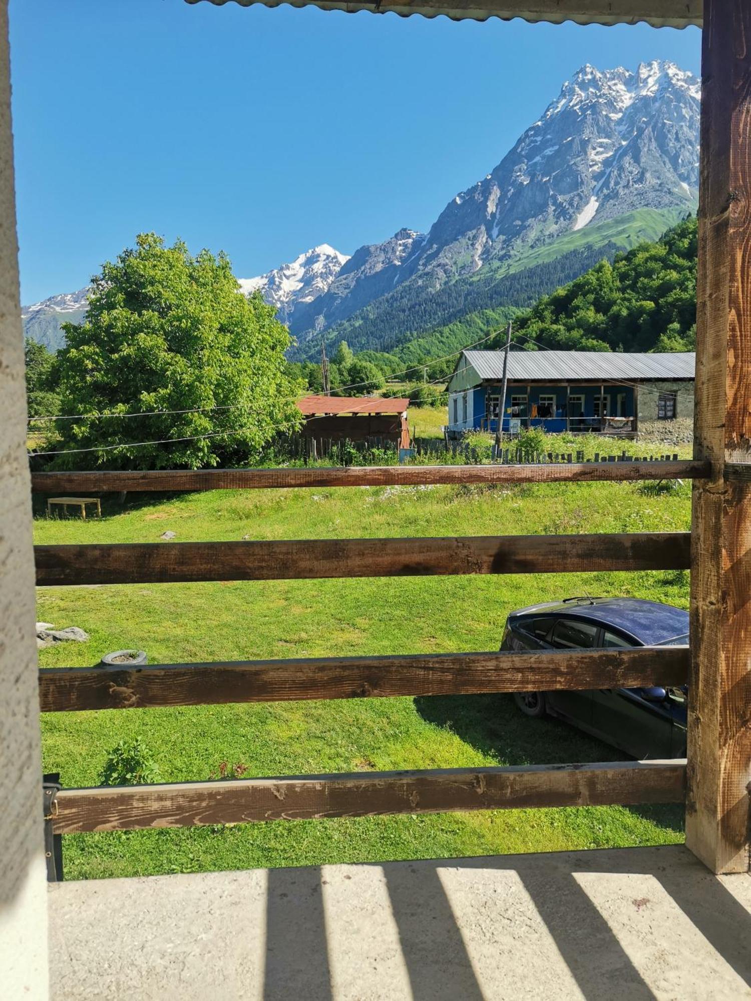 Iason Guest House In Mazeri Mestia Pokoj fotografie